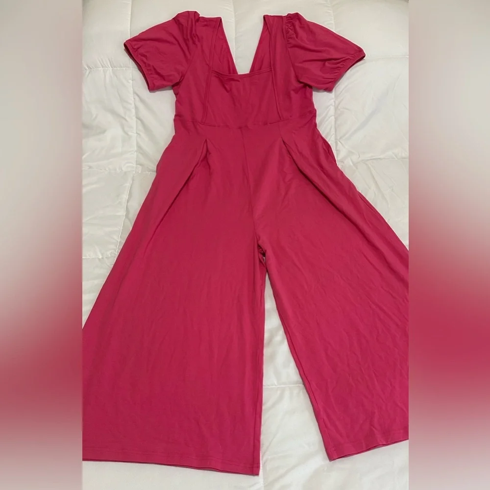New Smash + Tess PATRICIA CROPPED ROMPER
In the colour POP OF PINK Sz XL - Picture 2 of 7